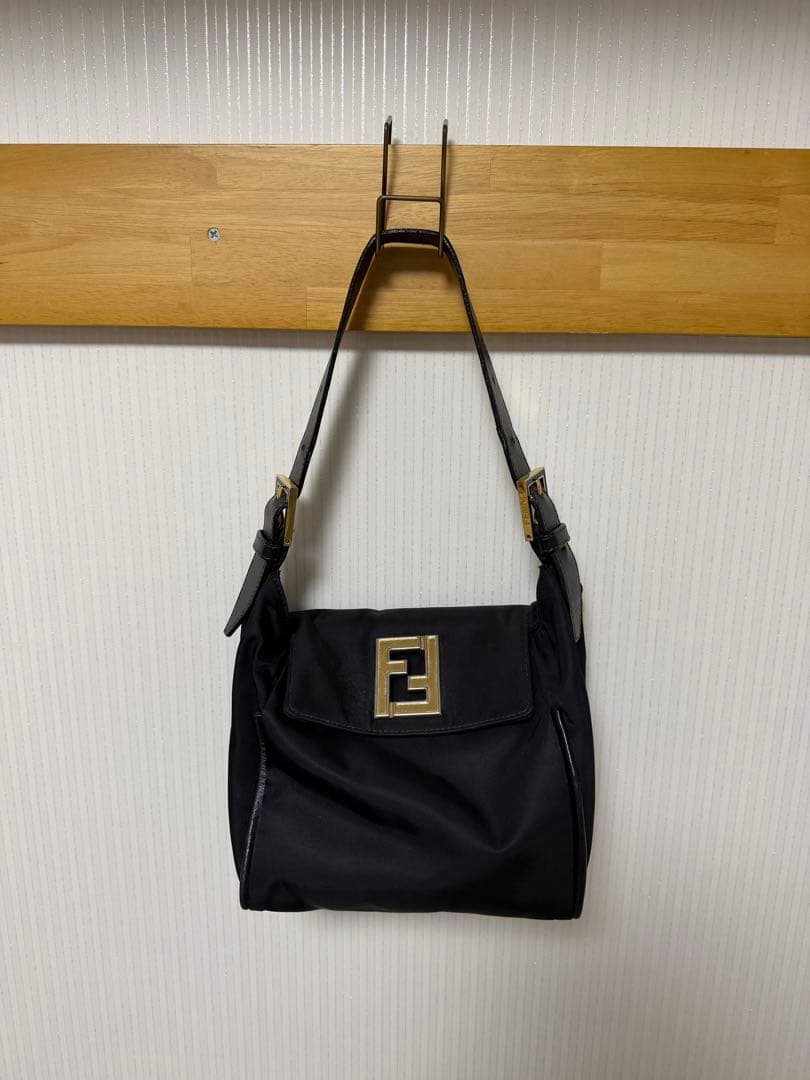 FENDI フェンディ ワンショルダーバッグ バニティ 黒 ナイロン FF 金具