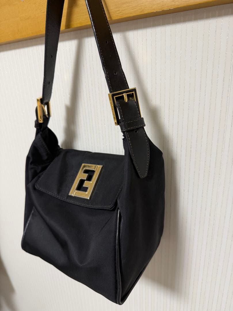 FENDI フェンディ ワンショルダーバッグ バニティ 黒 ナイロン FF 金具