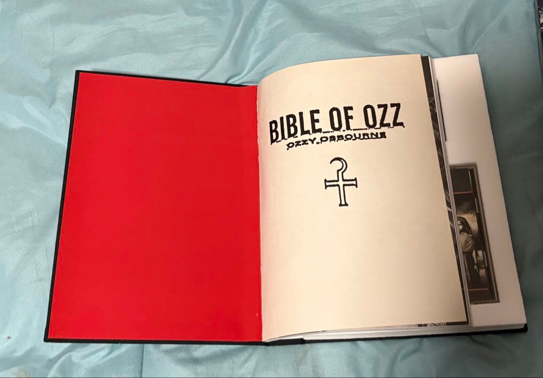 BIBLE OF OZZ /OZZY OSBOURNE/Tシャツ