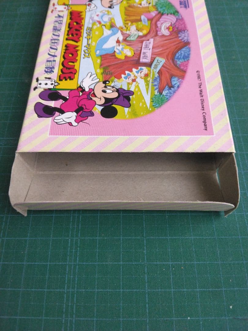 美品　ミッキーマウス　不思議の国の大冒険