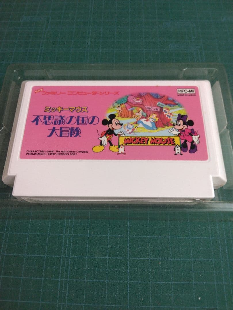 美品　ミッキーマウス　不思議の国の大冒険