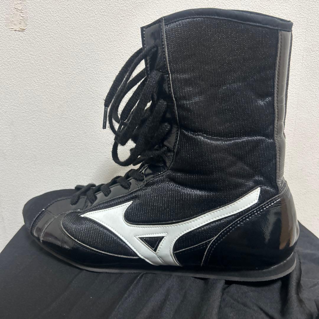 ボクシングシューズMizunoハイカットシューズ ブラック/ホワイト