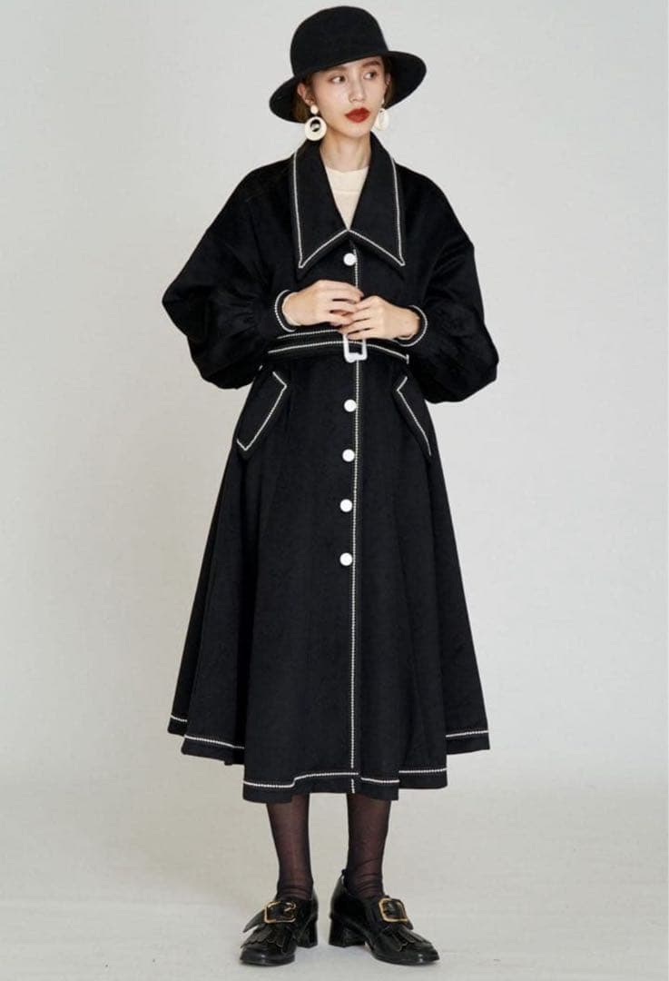 トゥエンティーズ 名入れされた懐中時計 コート ブラック M Tnewties