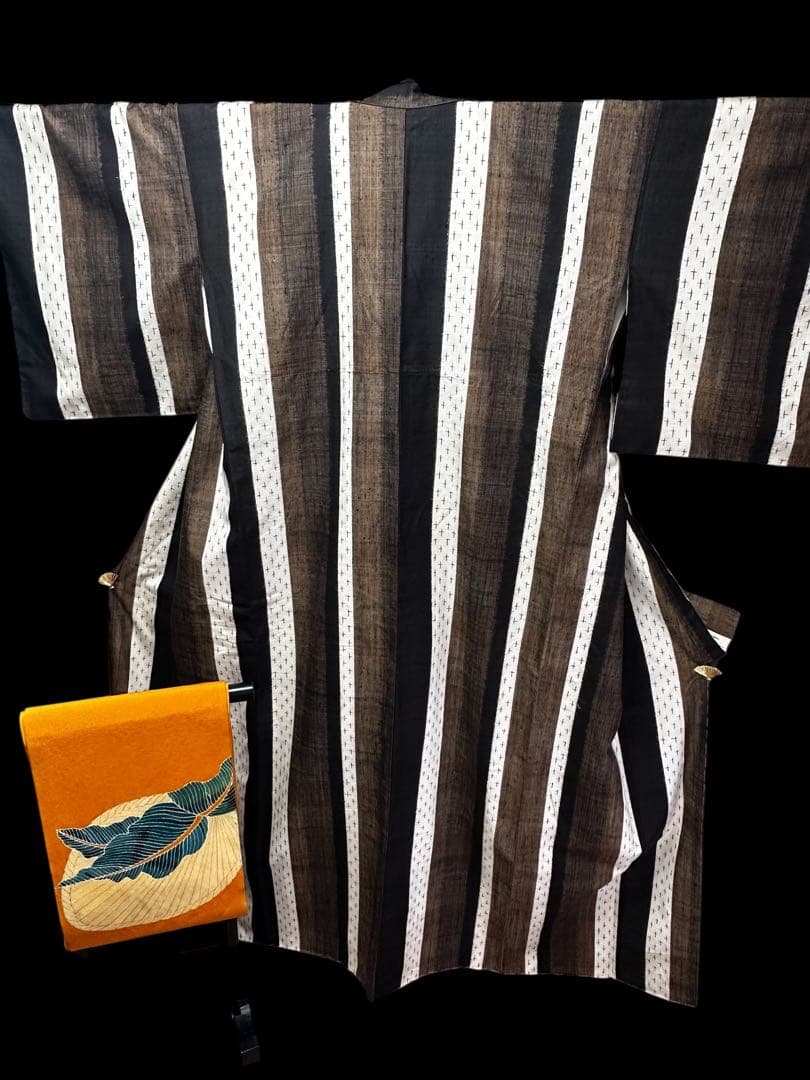 ゲリラSALE！逸品 新品仕付け糸つき正絹紬 縦縞 十字絣 縮緬地名古屋帯セット