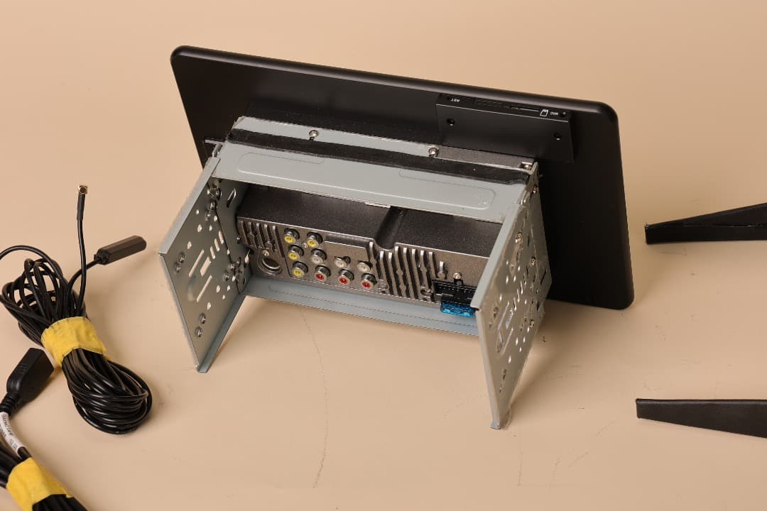 ATOTO カーナビ 大画面タッチパネル