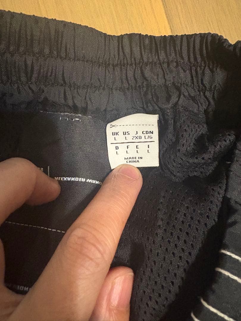 adidas アレキサンダーワン　ナイロンパンツ　黒