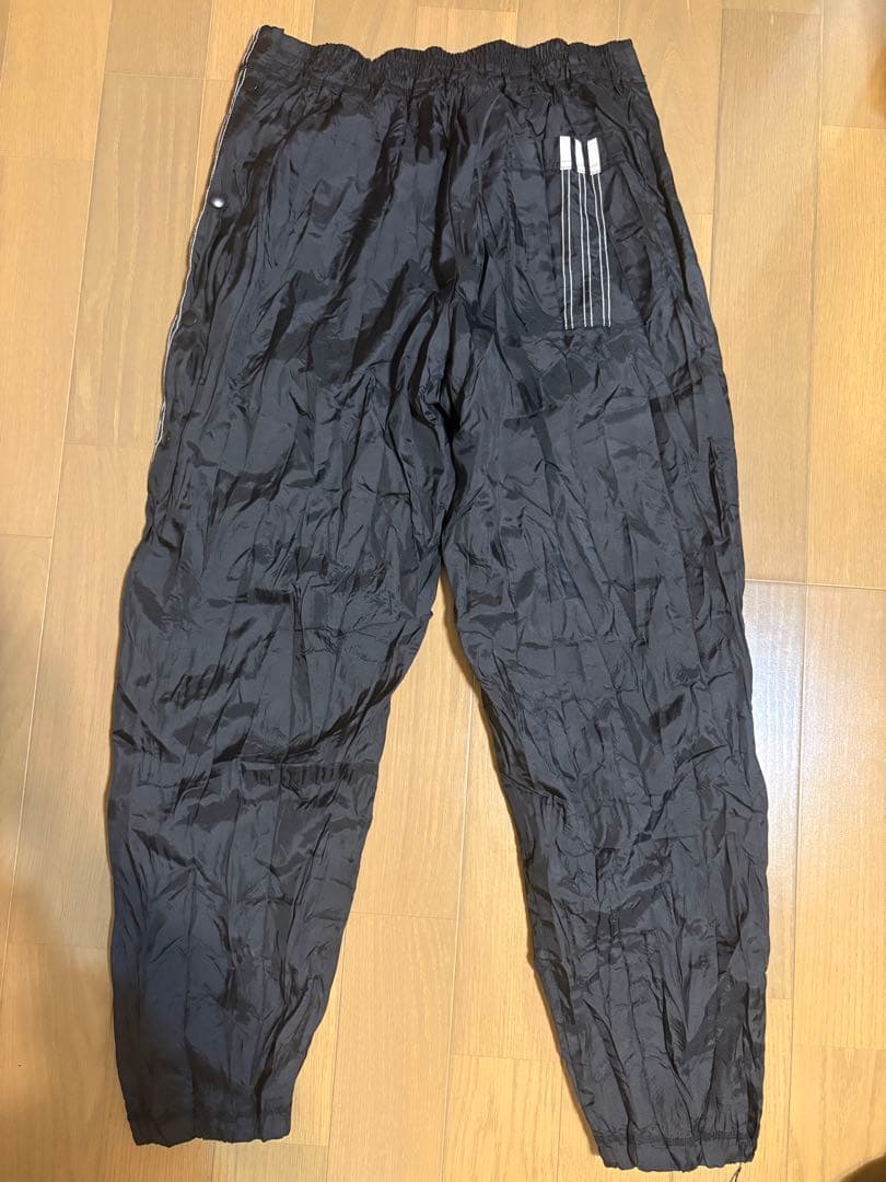 adidas アレキサンダーワン　ナイロンパンツ　黒