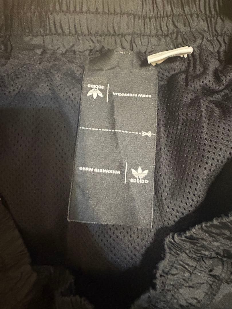 adidas アレキサンダーワン　ナイロンパンツ　黒