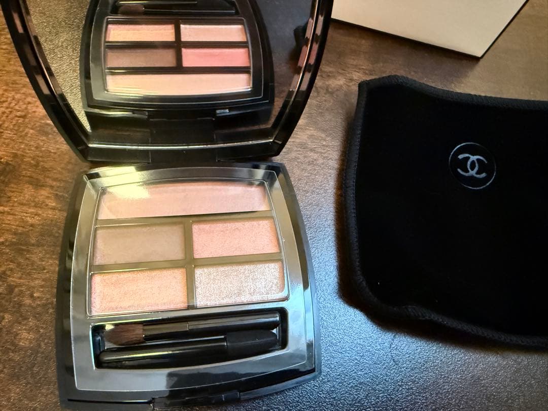 シャネル レ ベージュ パレット ルガール ウォーム アイシャドウ 4.5g