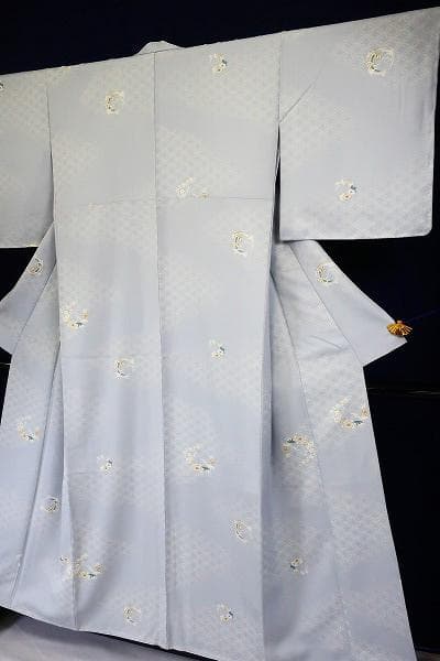 未使用品 小紋 薄いブルーグレー 七宝 菊 洗える着物 化繊 身丈163cm