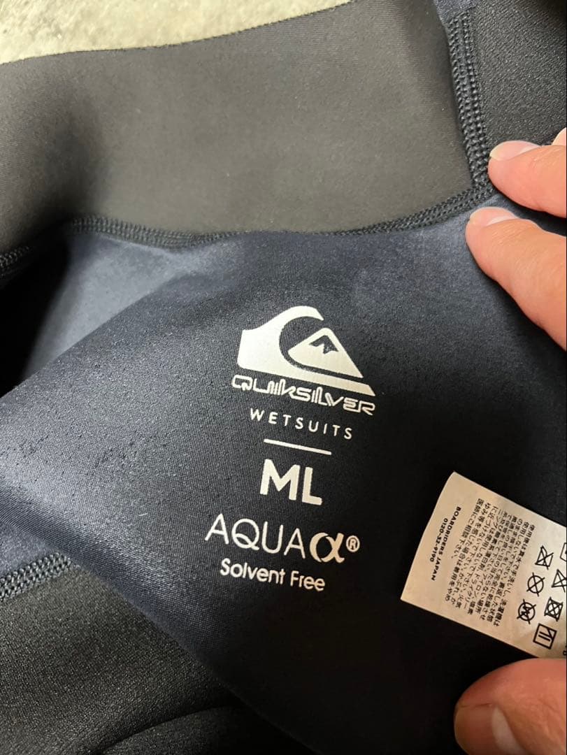 QUIKSILVER フルスーツ MLサイズ 膝パッド付き