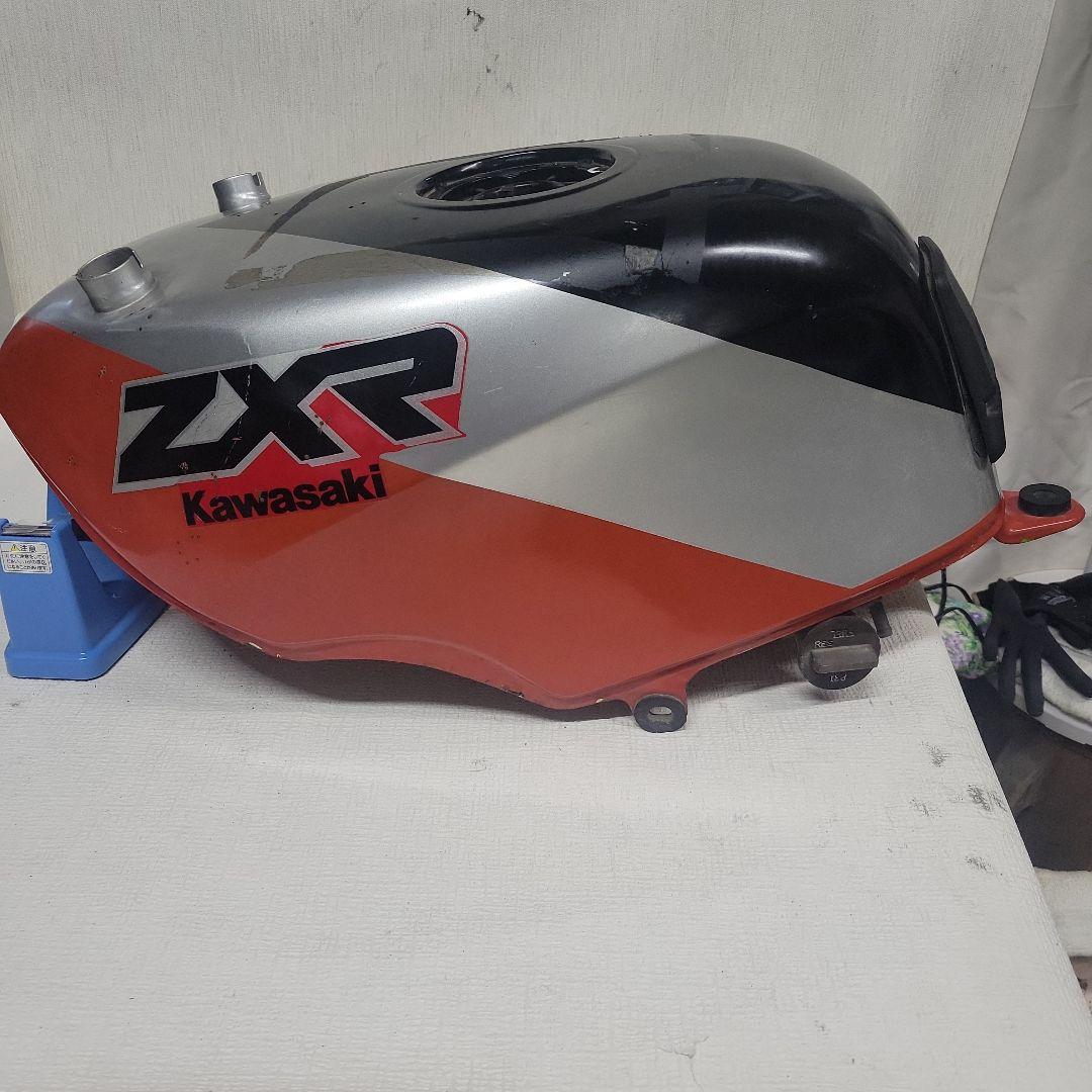 KAWASAKI　ZXR250　タンク