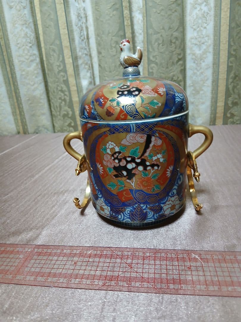 陶器製 菓子器・喰籠 鶏の蓋付き有田焼