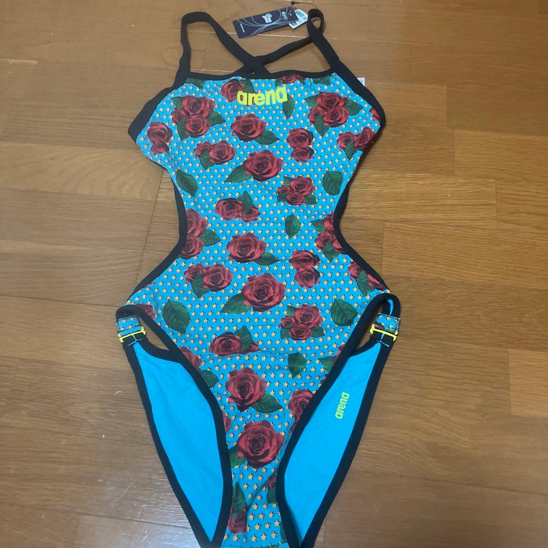 海外アリーナ　練習水着　新品未使用品
