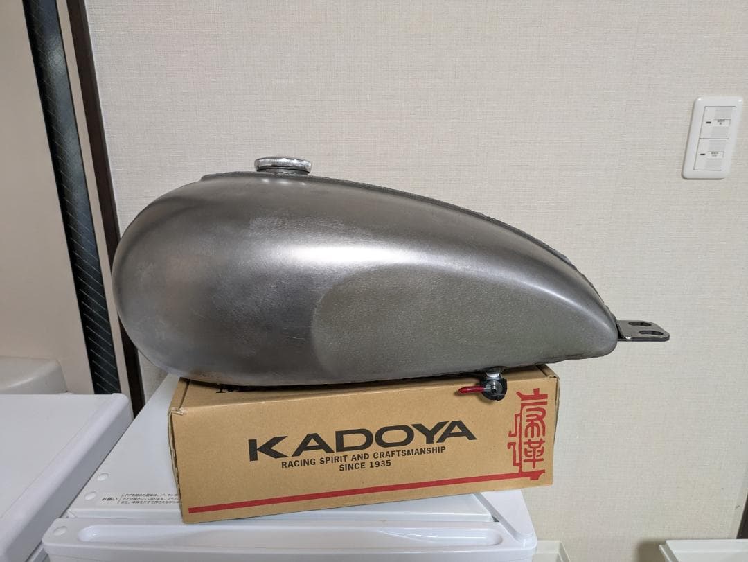 【新品】W650/400用 ボンネビルタンクキット