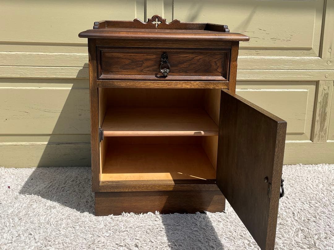 【値引き中】神戸洋家具 永田良介商店 サイドキャビネット サイドテーブル