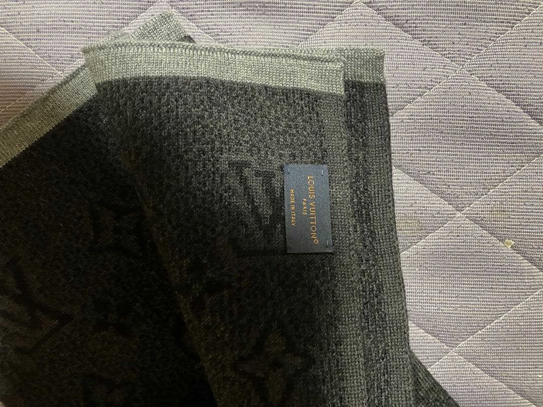 専用(株)三越伊勢丹松坂屋様　LOUIS VUITTON ダークグレー マフラー