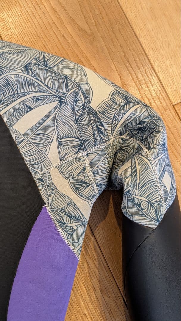 Hurley セミドライ 5/3mm レディース（SMサイズ程度）