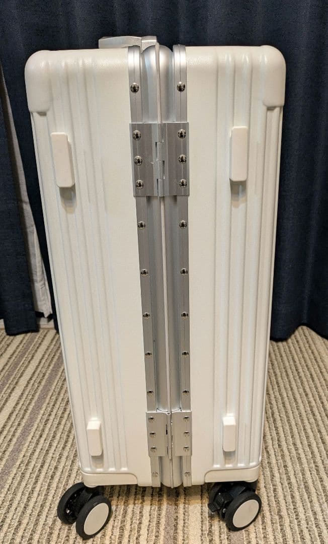 SKYFLY 魔法小屋　多機能スーツケース　キャリーケース　Sサイズ　白