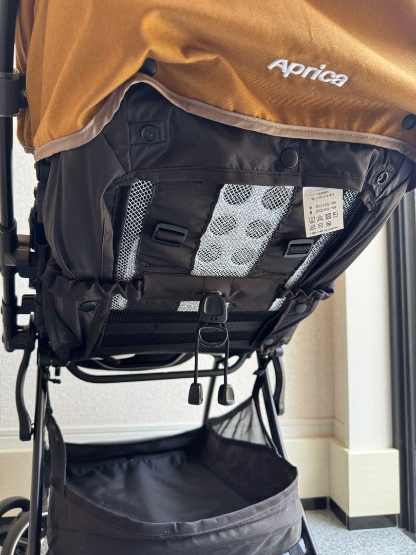 Aprica 折りたたみ式ベビーカー ブラウン