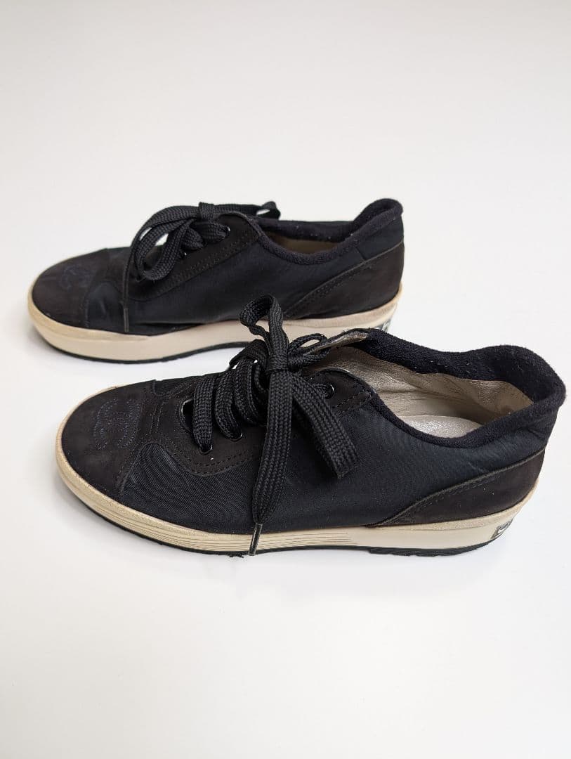 tmk826　CHANEL（シャネル）ココマーク スエード スニーカー