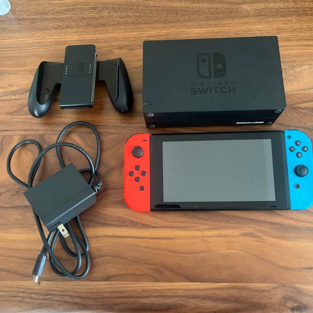 Nintendo Switch 本体 赤/青 Joy-Con