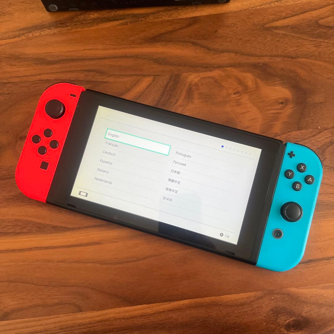 Nintendo Switch 本体 赤/青 Joy-Con