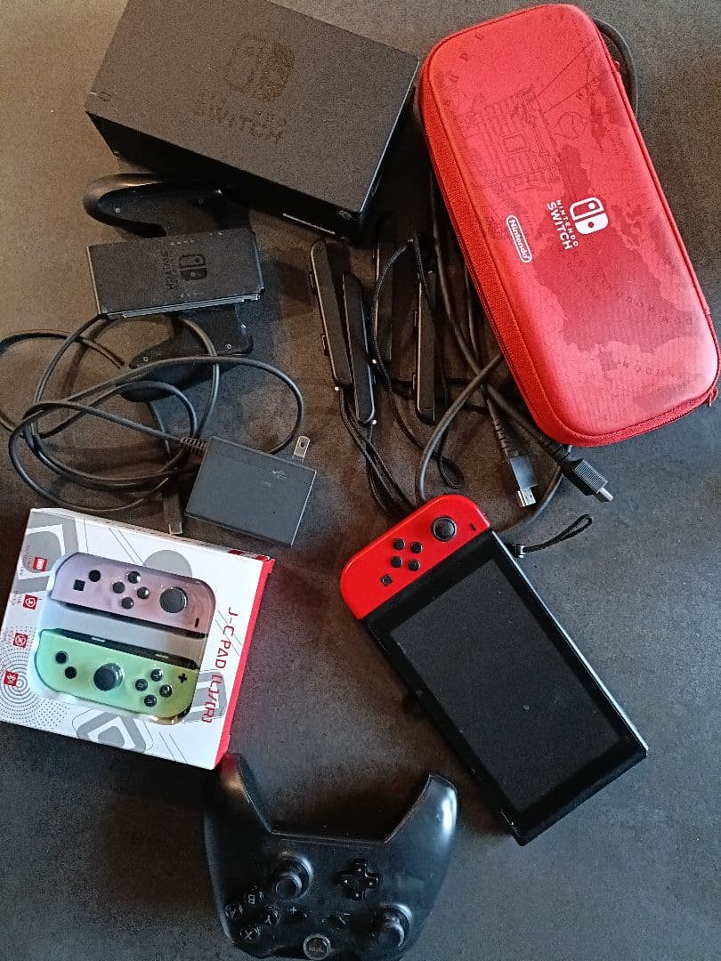 最安値　任天堂スイッチ　本体 付属品 ケース　コントローラー新品未開封