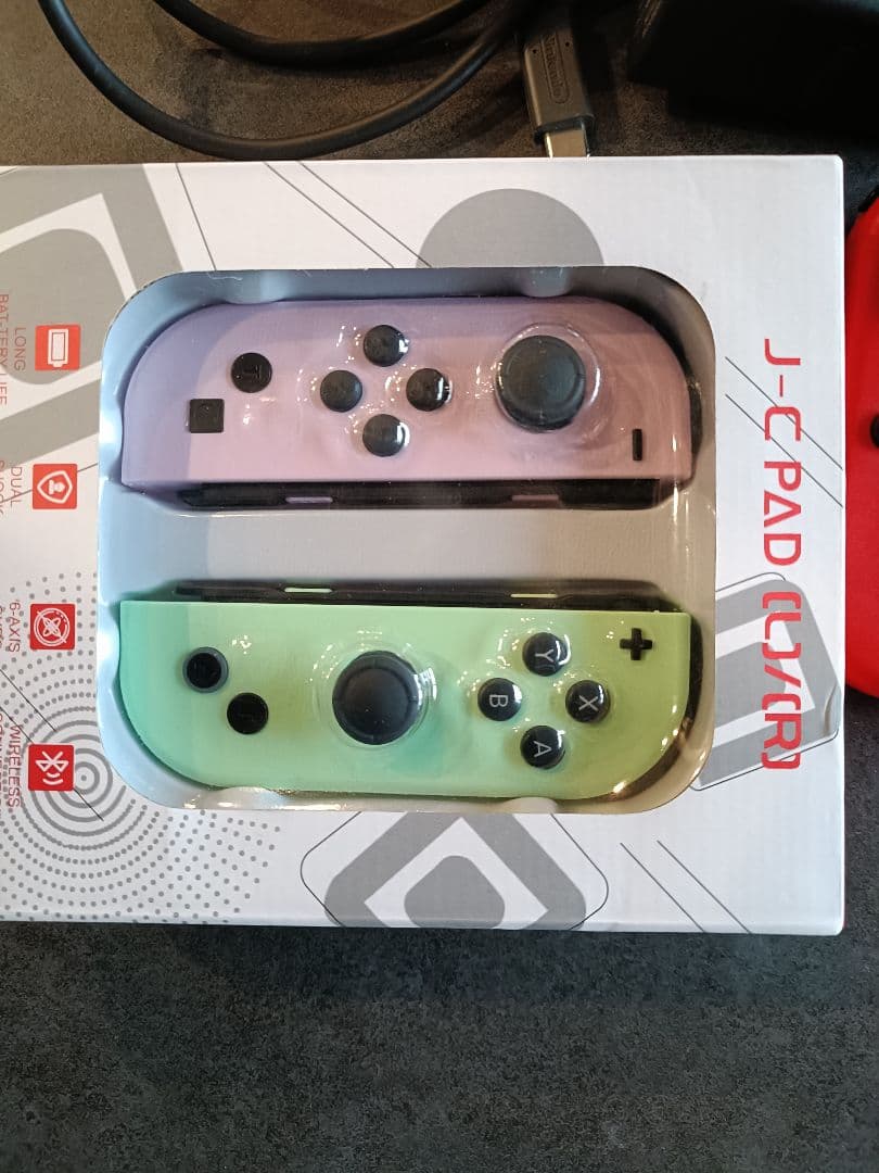 最安値　任天堂スイッチ　本体 付属品 ケース　コントローラー新品未開封