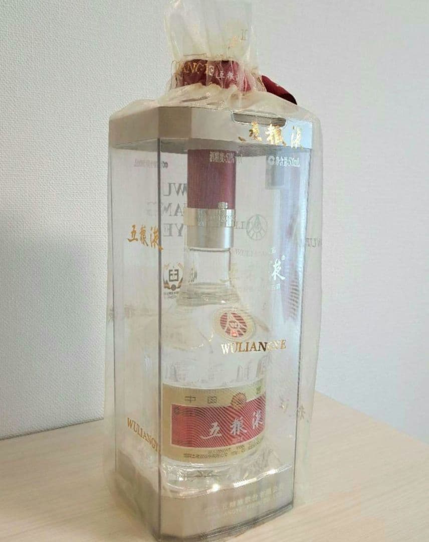 ☆新品未開封☆　五粮液　白酒　2024年製　ごりょうえき　52度　500ml