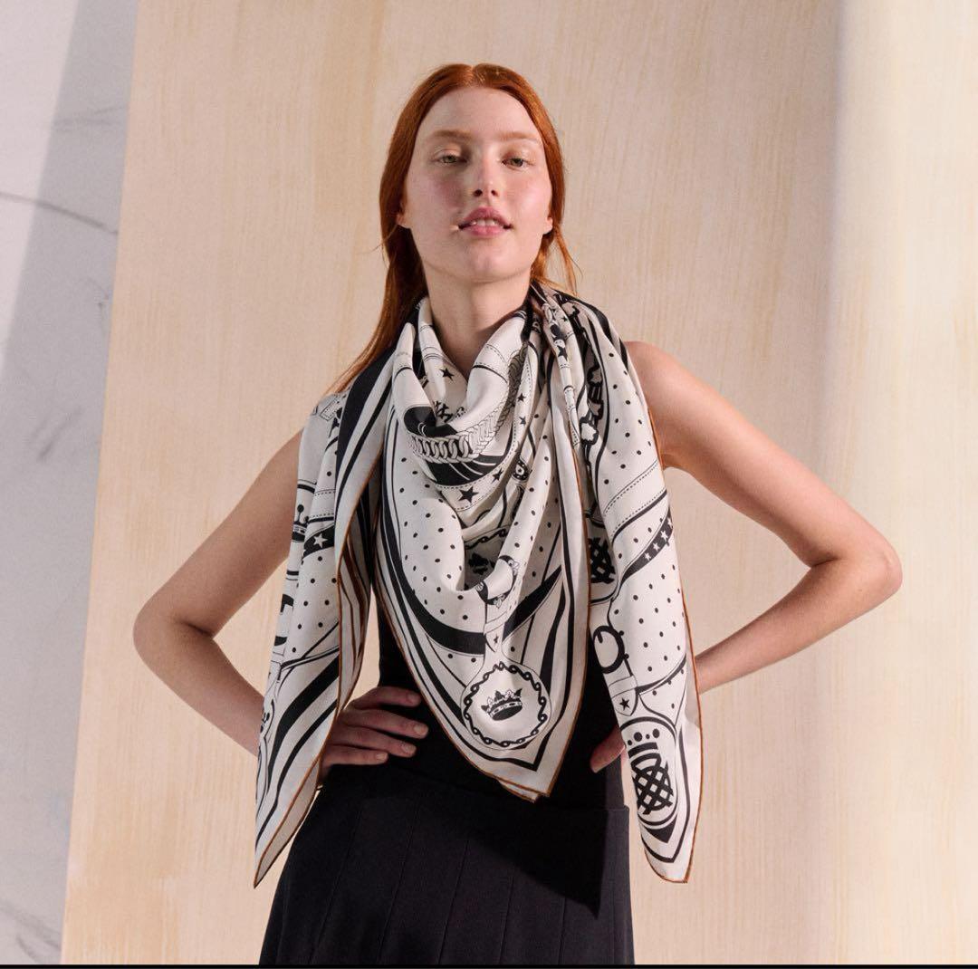 【新品未使用】エルメス カレダブルフェイス 140 《朝の散歩・バンダナ》