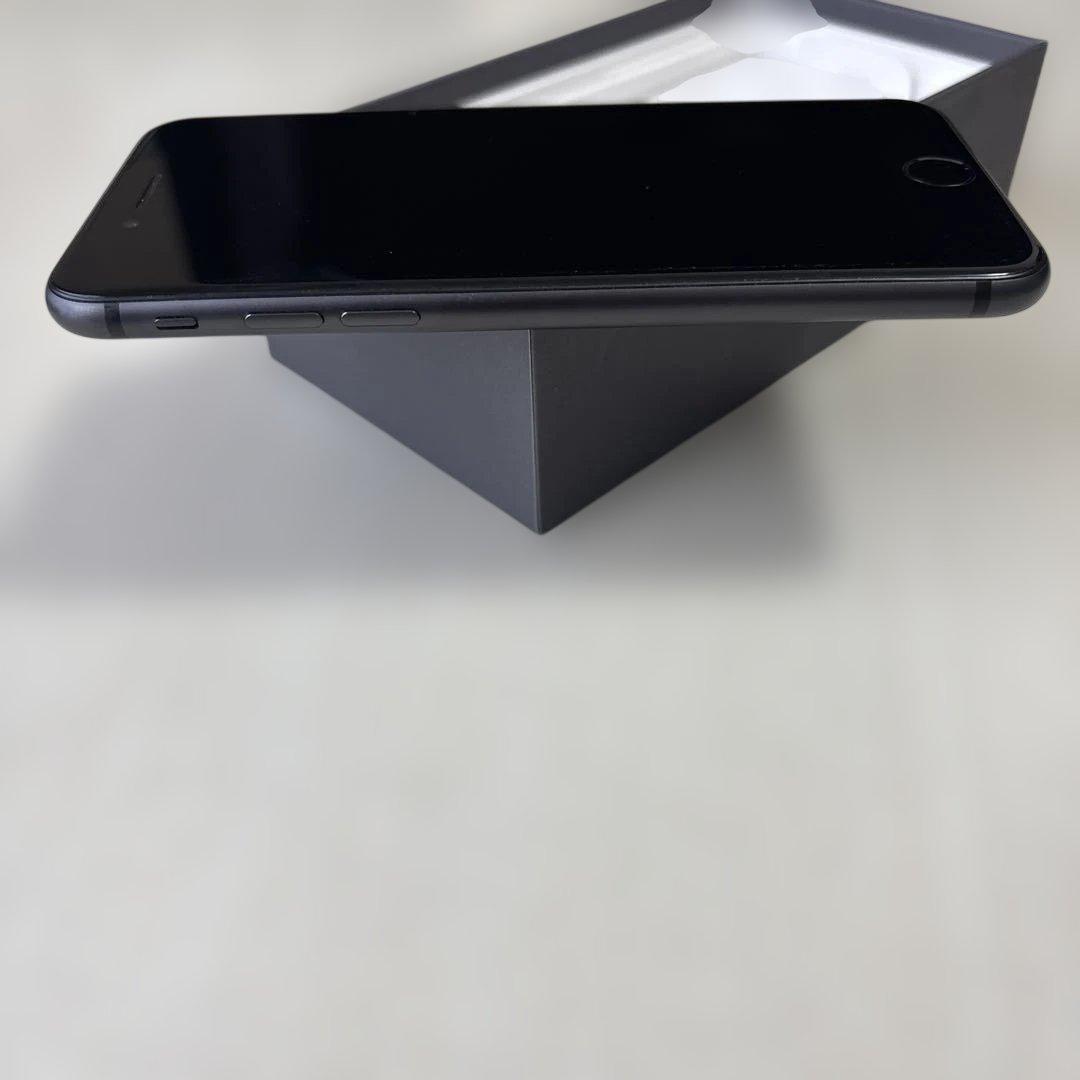 iPhone8, Spase Glay, 64GB 【美品】　SIMフリー