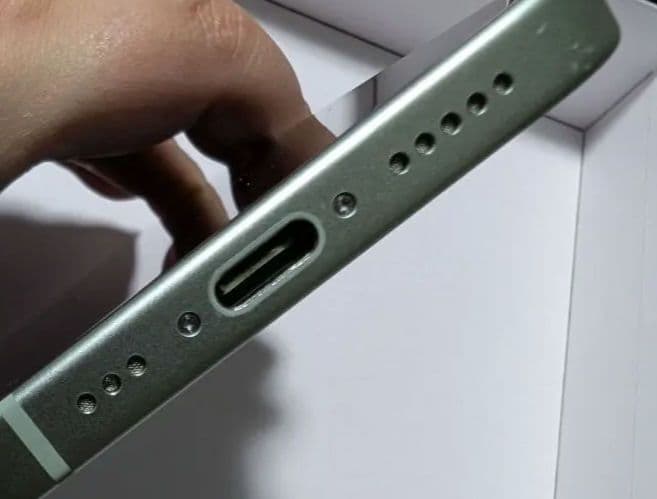 【時間限定値下げ中】iPhone15 128GB グリーン