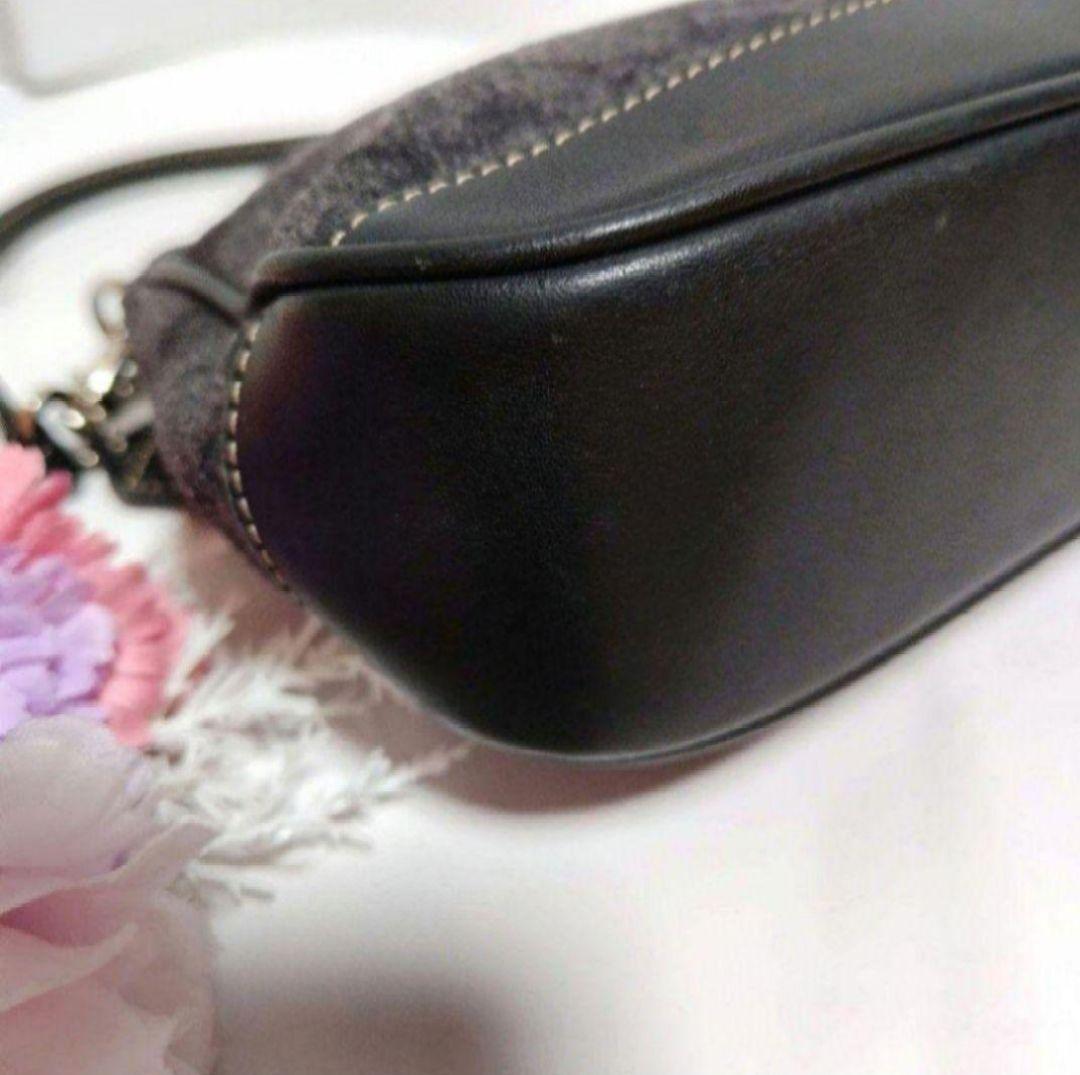 【限定セール！！】COACH アクセサリーポーチ シグネチャー ハンドバッグ