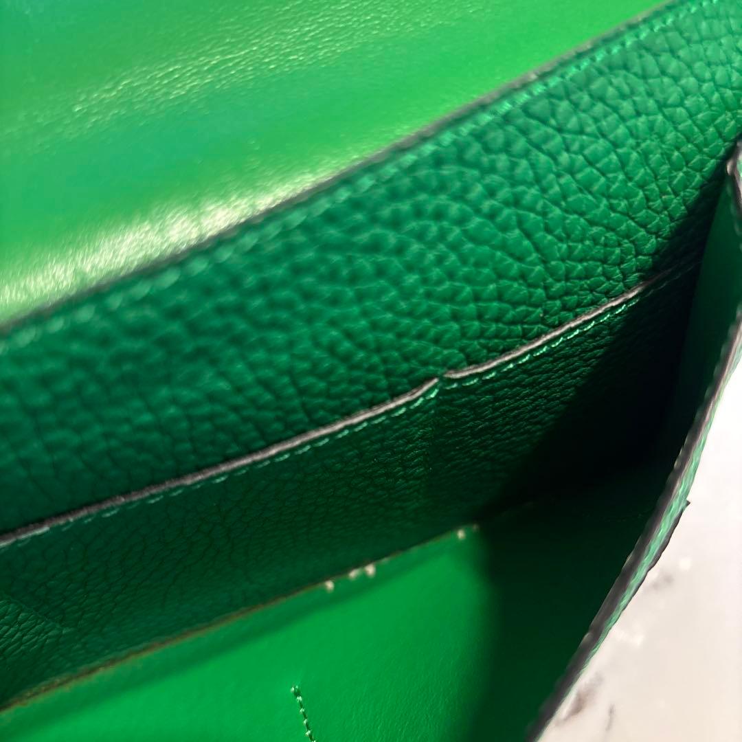 値下げ☆グリーンレザー長財布 小型ポーチ付き