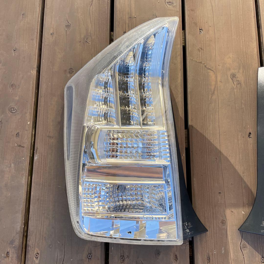 JDM　30 プリウス クリアテール　ブレーキポジションホワイトLED打ち替え