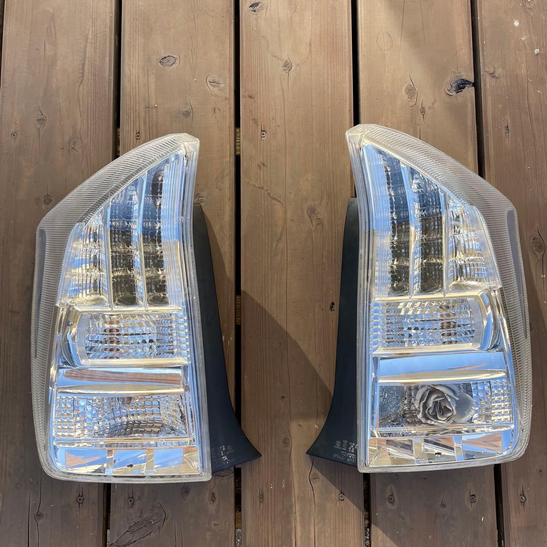 JDM　30 プリウス クリアテール　ブレーキポジションホワイトLED打ち替え