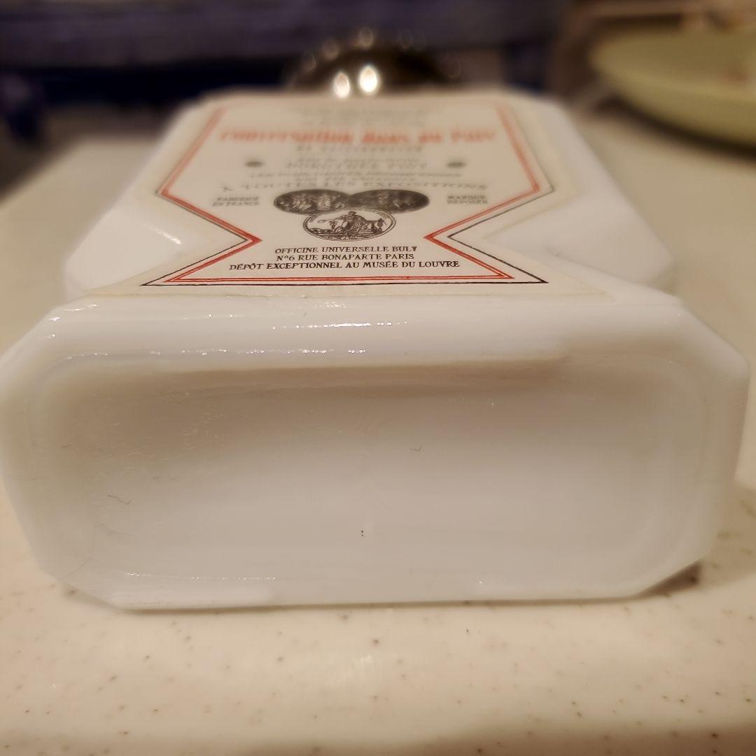 完売品ビュリーオートリプル・ルーブル庭園での語らい