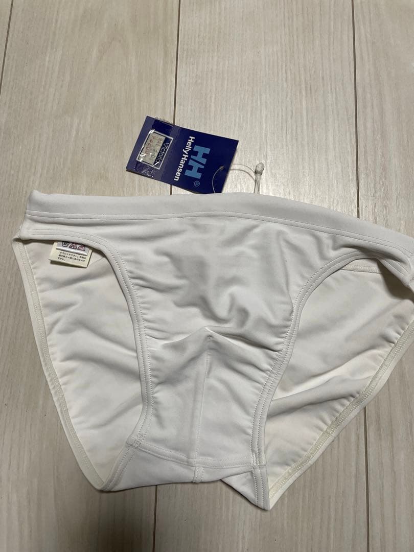 値下げ！Helly Hansen 競パン Lサイズ 白 ヘリーハンセン