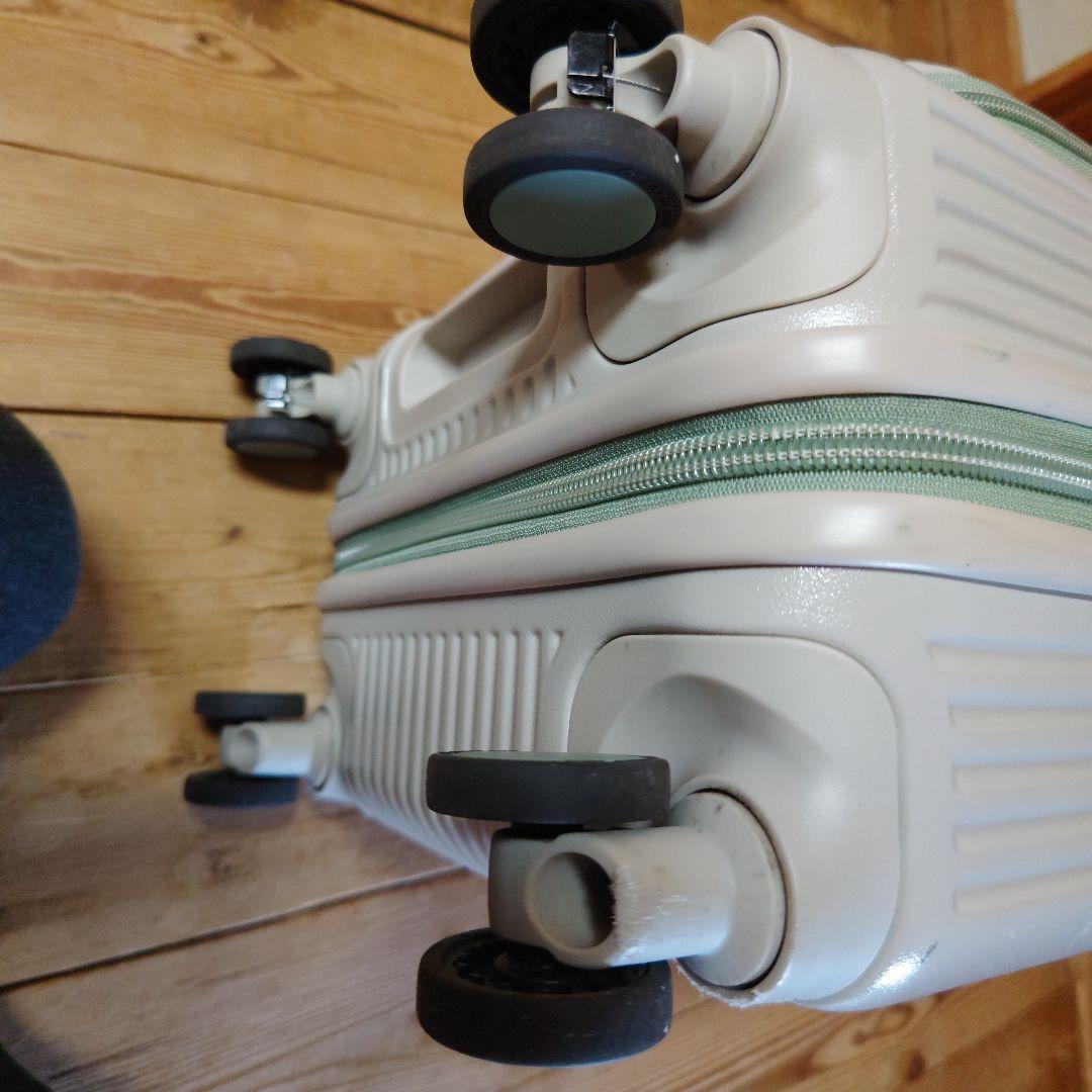 innovagoods 中型キャリーケース ホワイト・グリーン