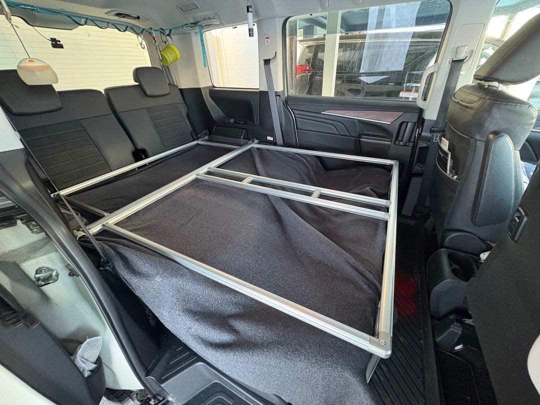 デリカD5専用ベッドキットの天板ブラック