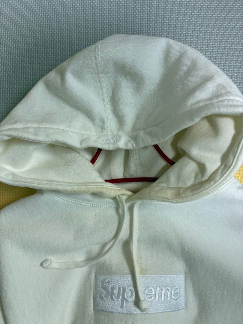 Supreme ホワイトパーカー フード付き