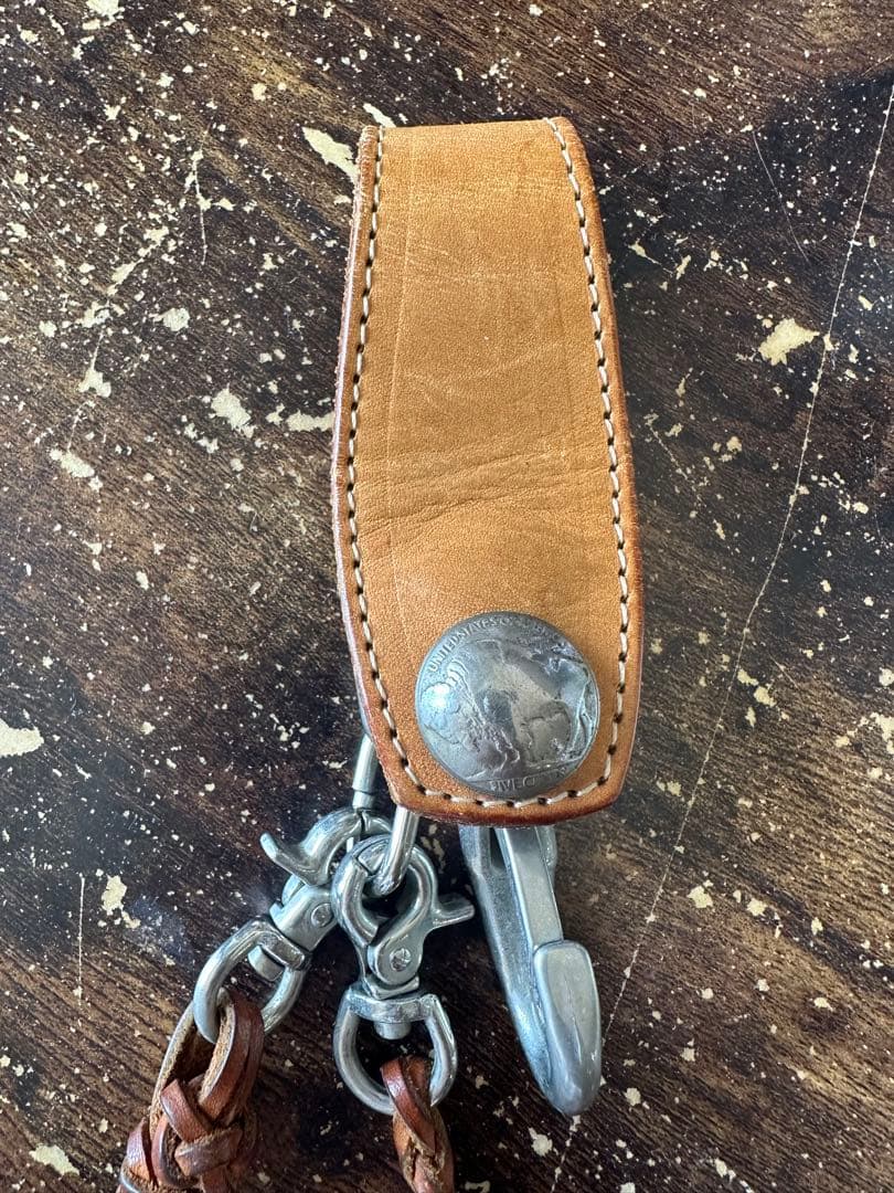 RED MOON　ビーズ付き　レザーウォレットチェーン　ロープ　ベルトループ