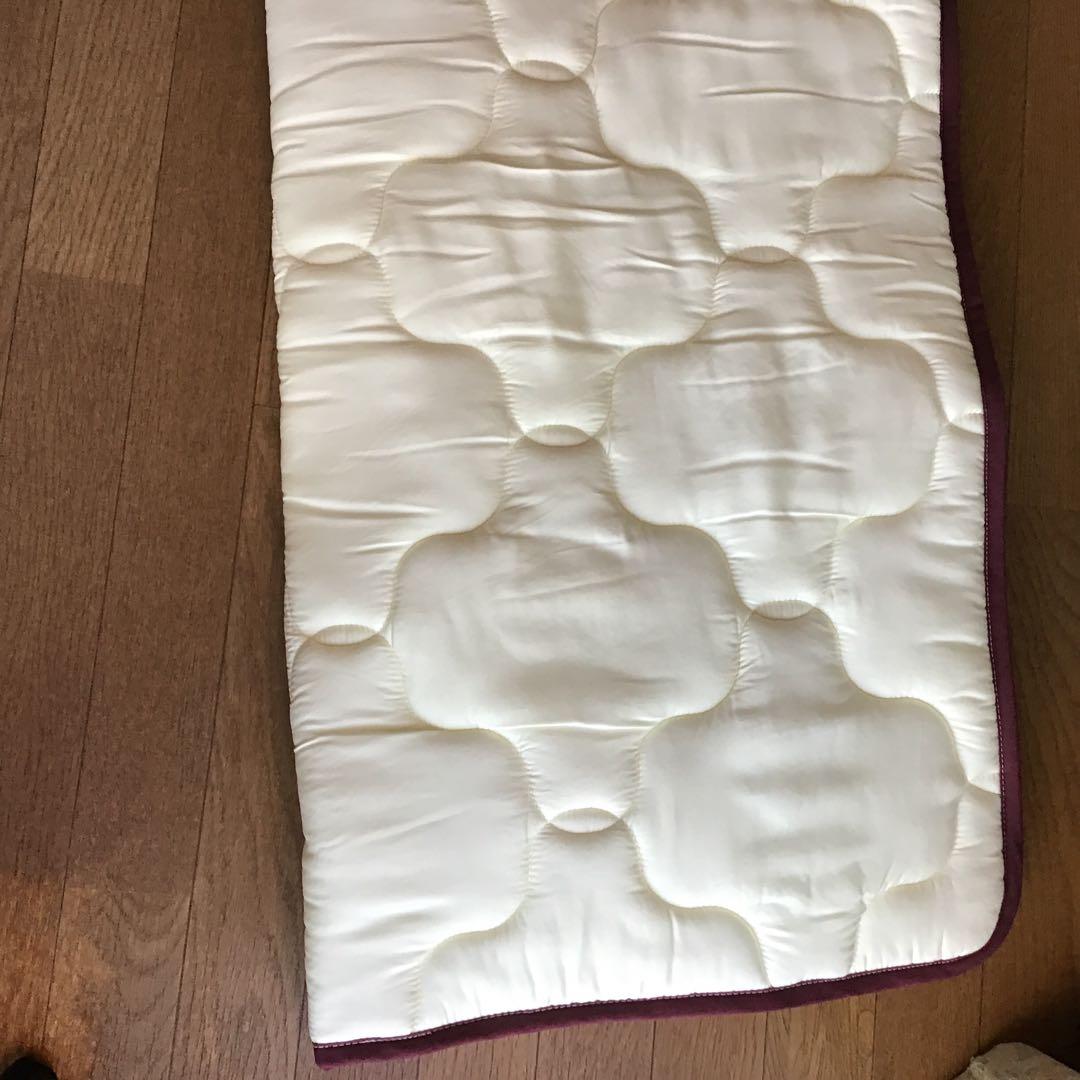 日本製 シモンズラグジュアリーベッドパッド　シングル　数日使用　クリーニング済