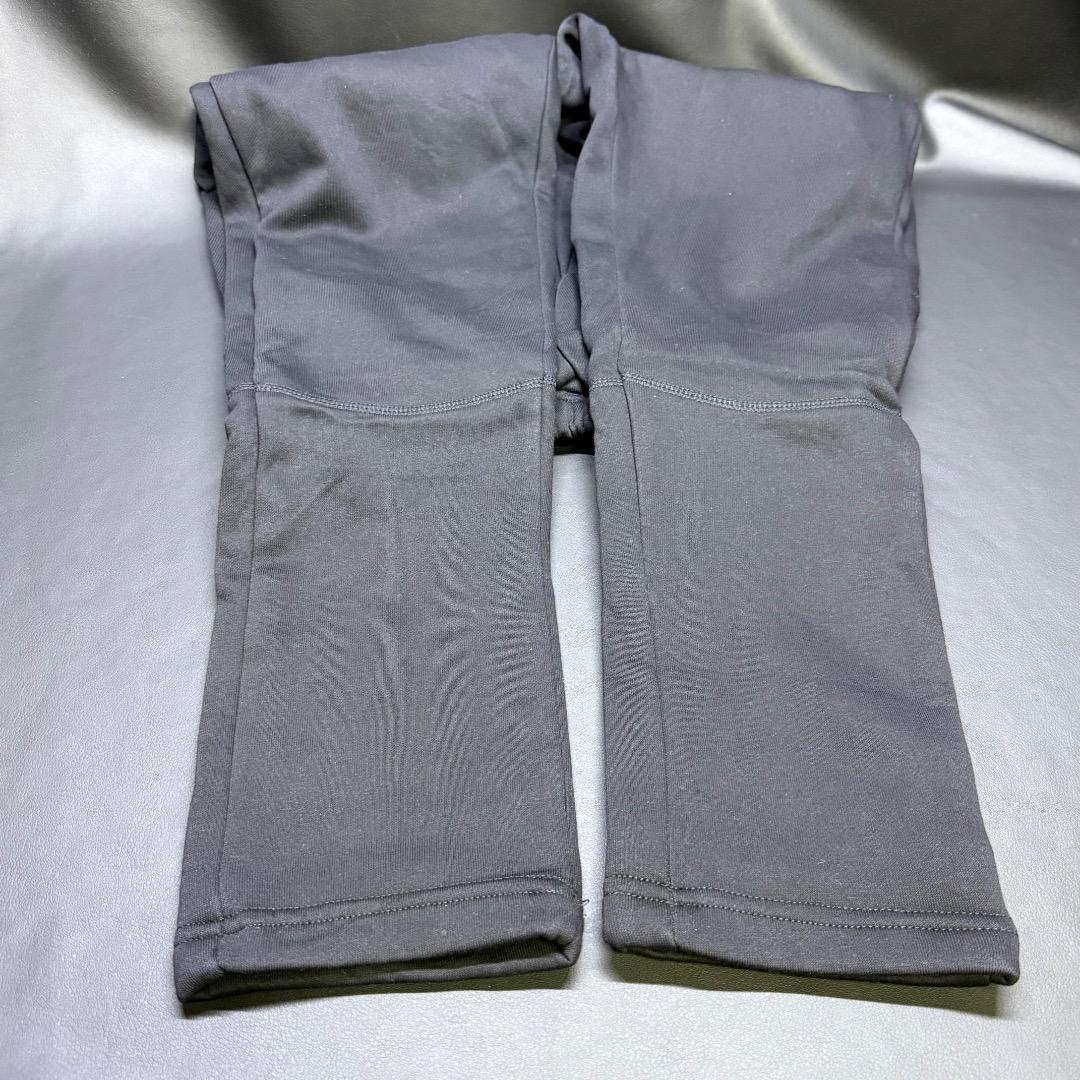 ◉Aa右1005 未使用保管品 電熱インナー 男女兼用 上下セット 黒 L