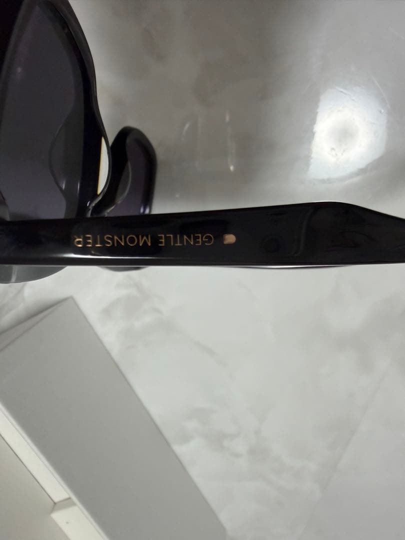 Gentle Monster ブラック サングラス正規品