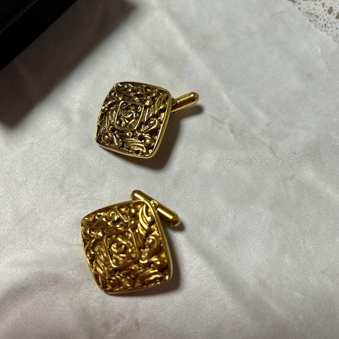 CHANEL シャネルカフス