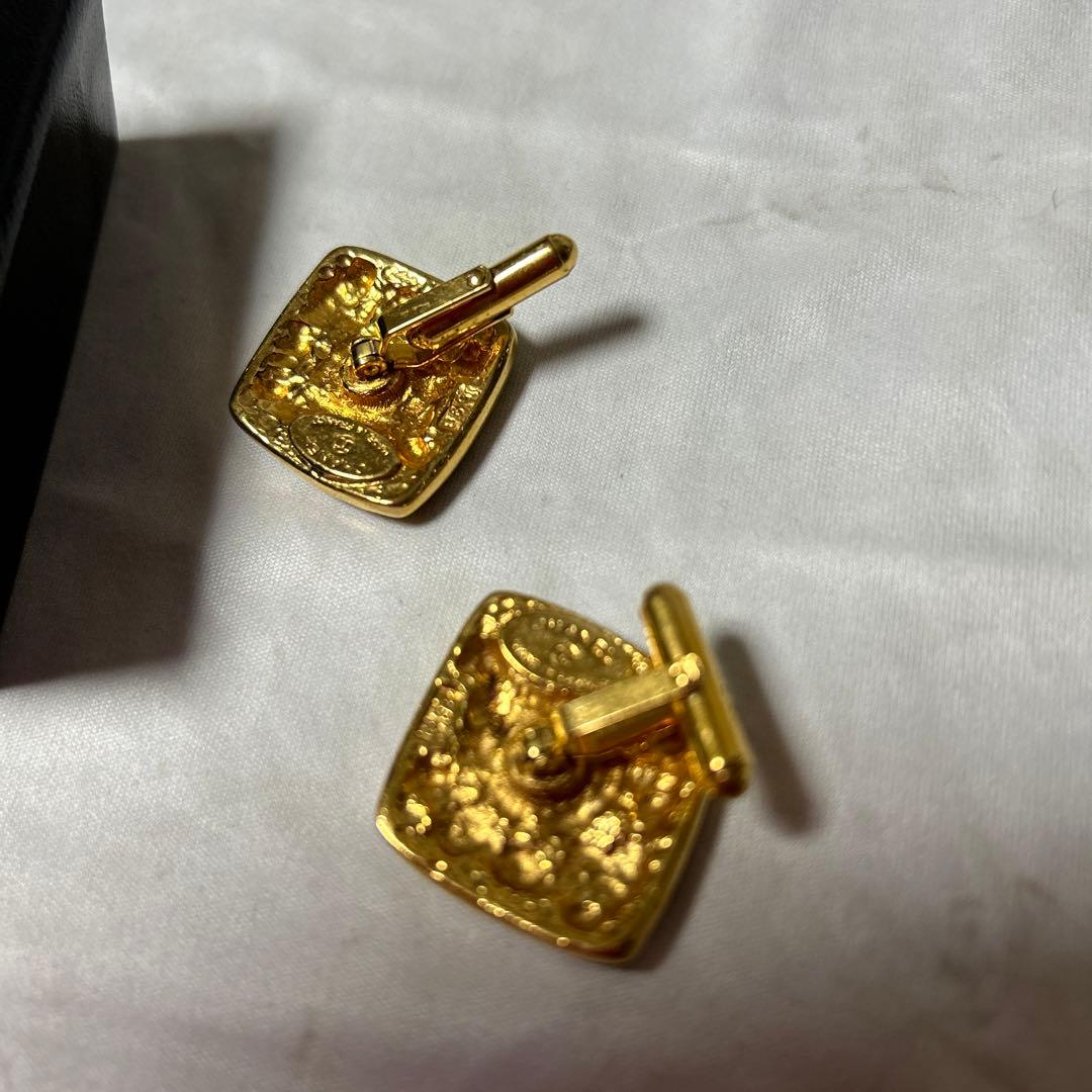 CHANEL シャネルカフス