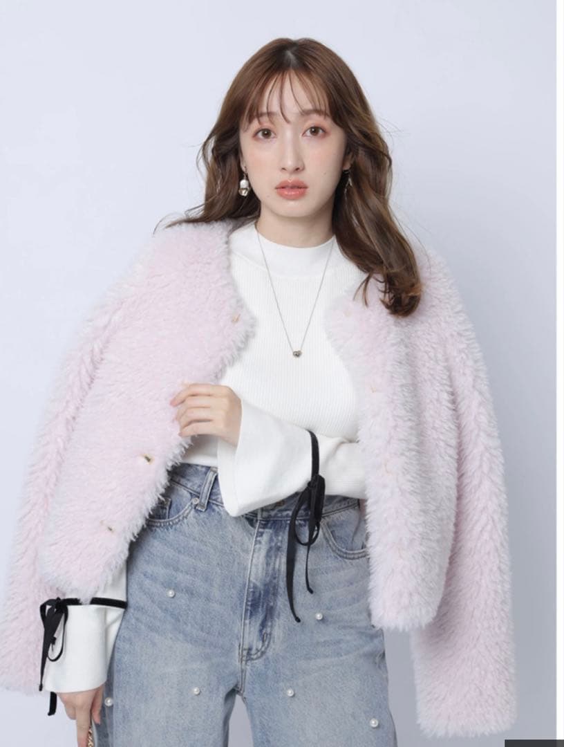 新品未使用　apuweiser-riche ファーブルゾン