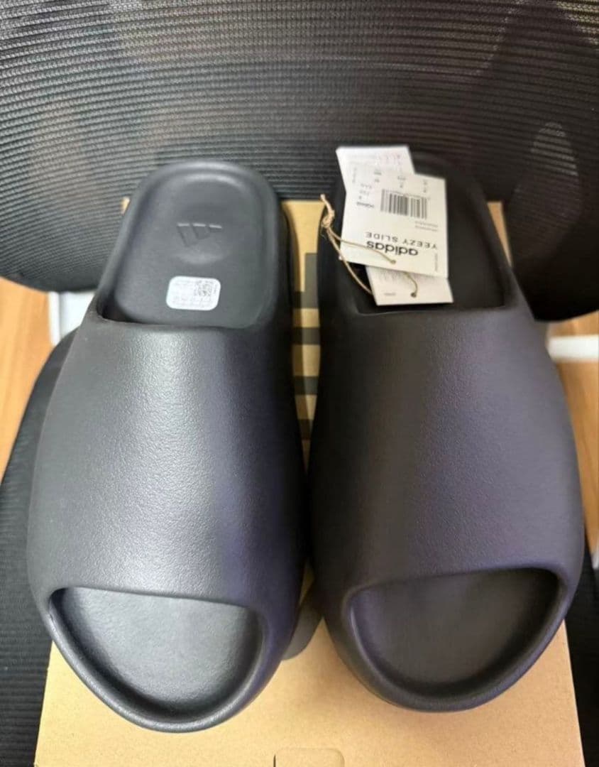 adidas Yeezy Slide Onyxブラック 275